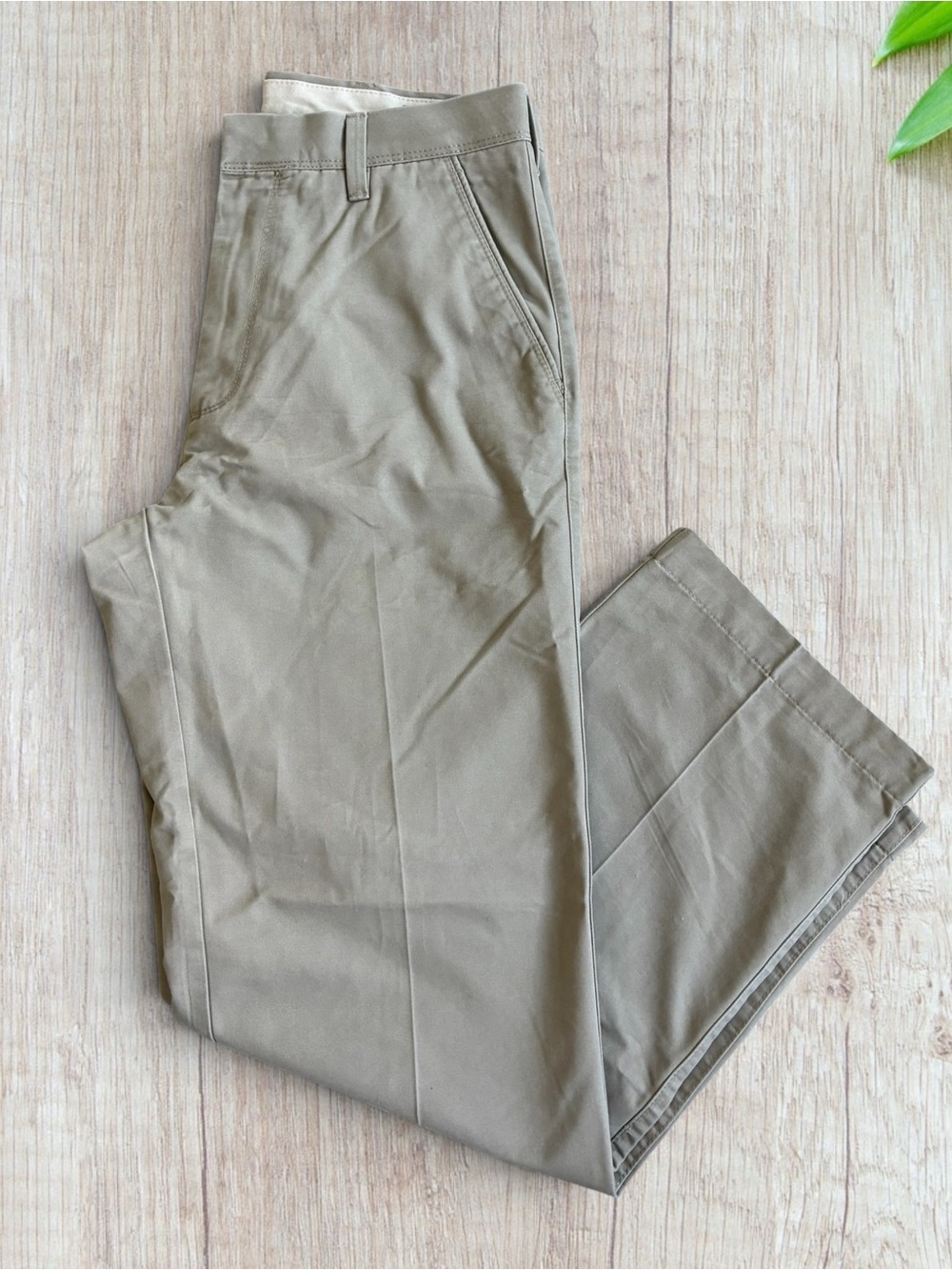 LK Bennett Men's Khaki Pants Tan 32x30
